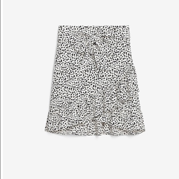 Express High Waisted Dot Ruffle Mini Skirt - Picture 3 of 7